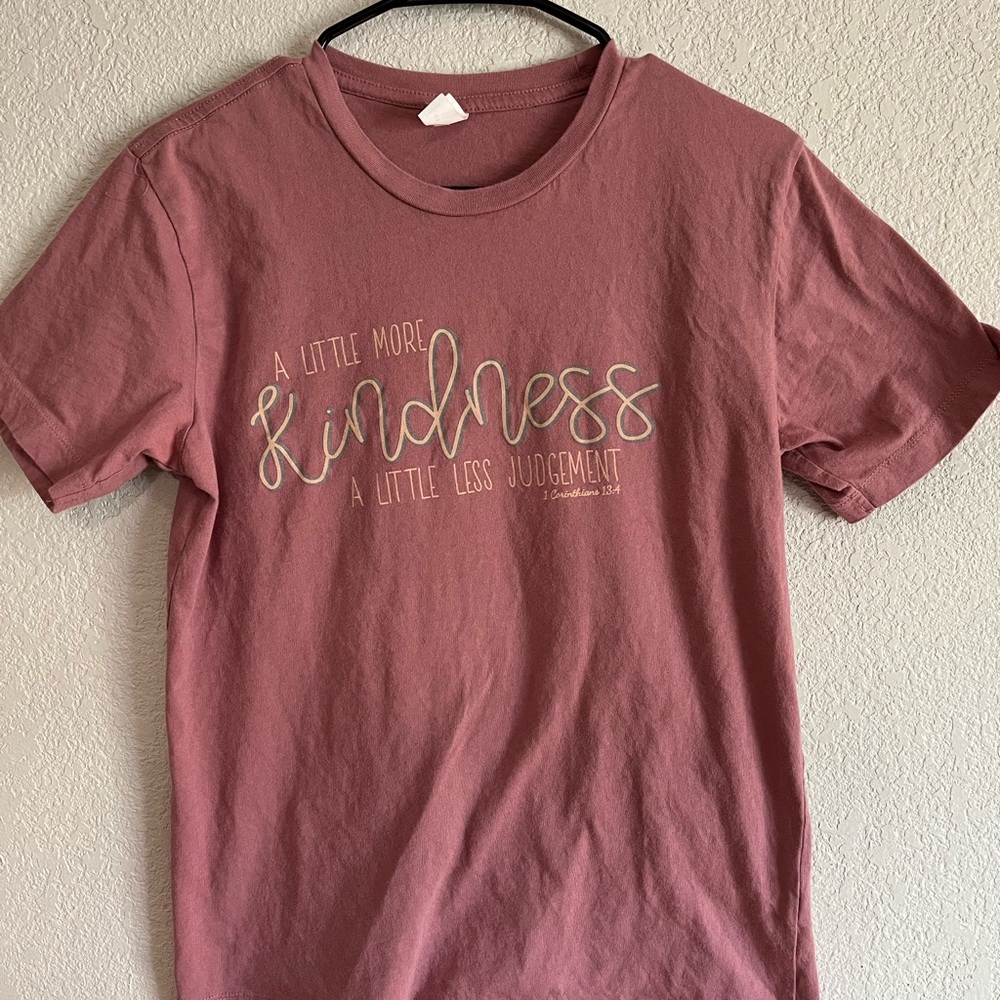 Women’s small Graphic tee
